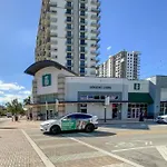 Stunning Apartment In Downtown Doral