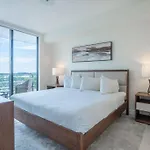 Stunning Apartment In Downtown Doral