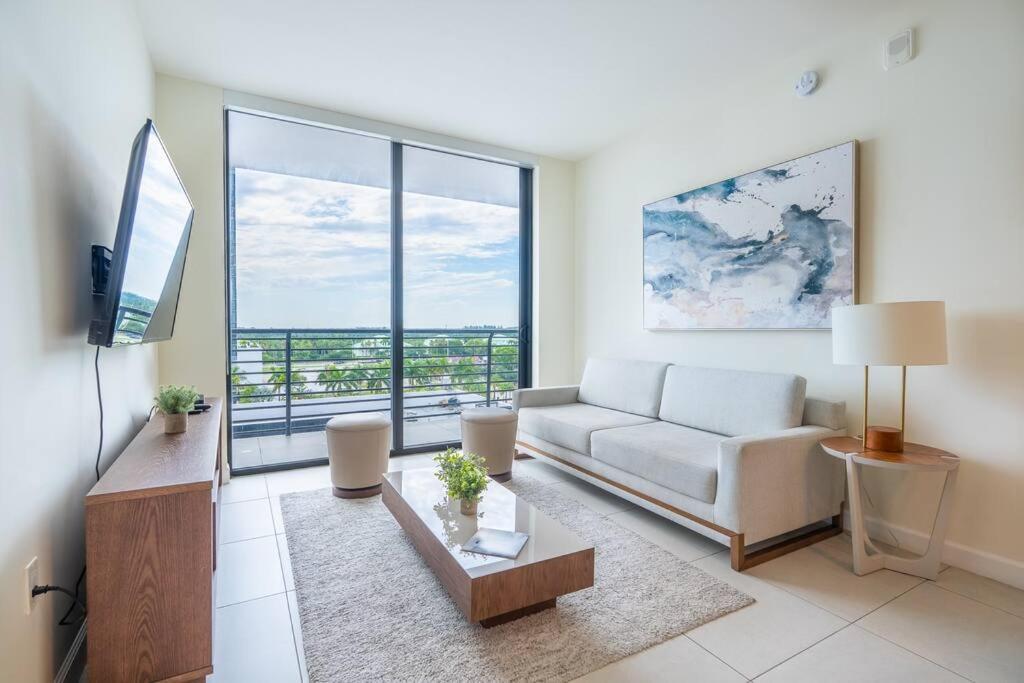 Stunning In Downtown Doral Appartamento *