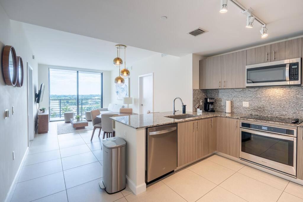 Stunning In Downtown Doral * Miami